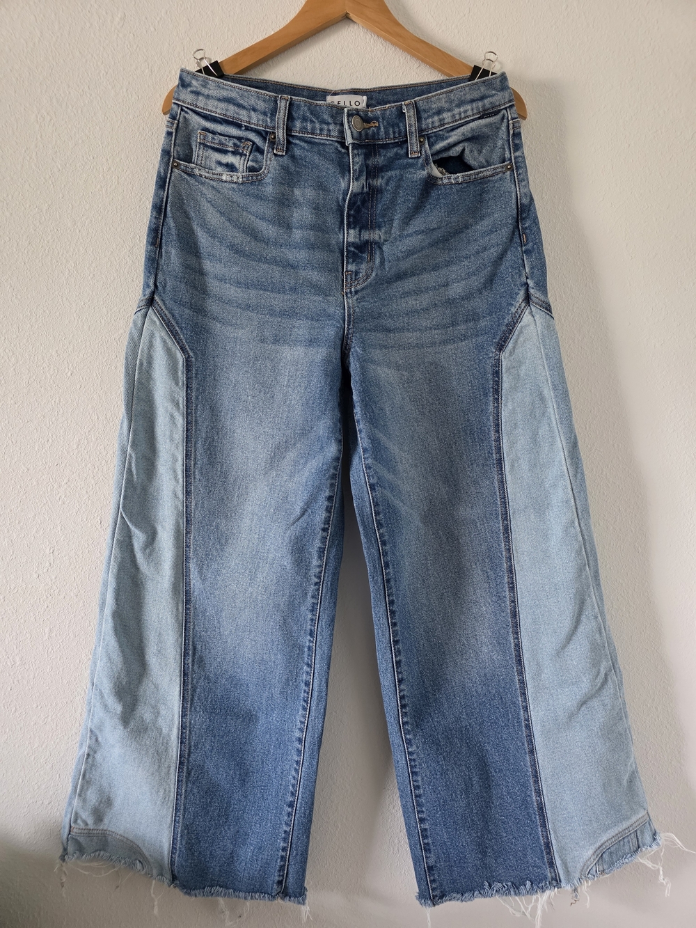 Two-Tone Wide Leg Women's Jeans - Light/Medium Blue